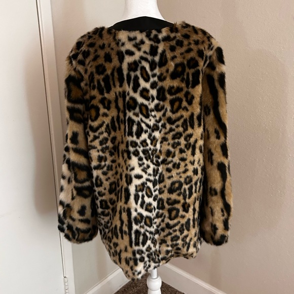 Leopard jackets - Picture 2 of 3